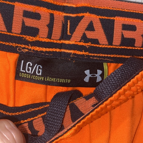 0711 Under Armour Orange Black Athletic Shorts Performance Fit - Picture 2 of 3